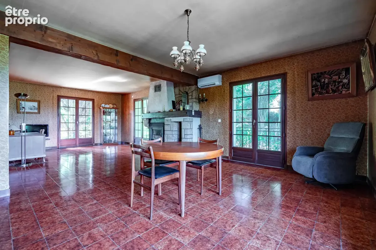 LIMONEST, grande maison de 270 m2 plus sous-sol à rénover sur un terrain de 3185 m2 - photo 5