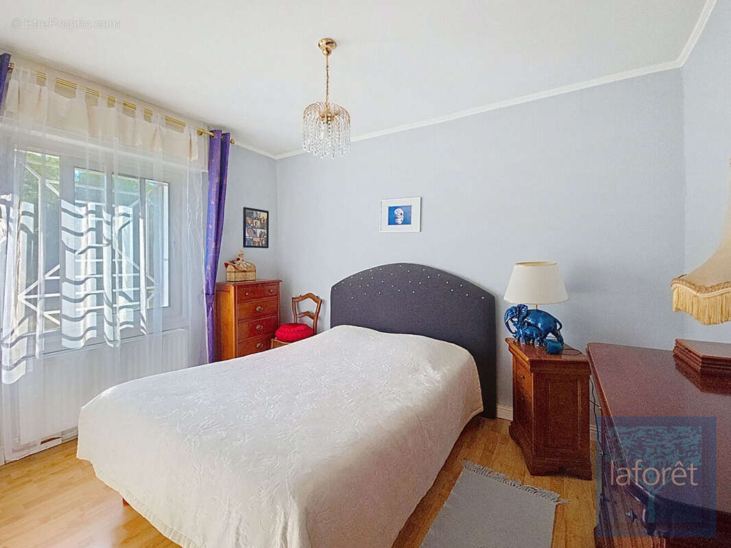 Maison Pessac 5 pièce(s) 127.5m2 - photo 9