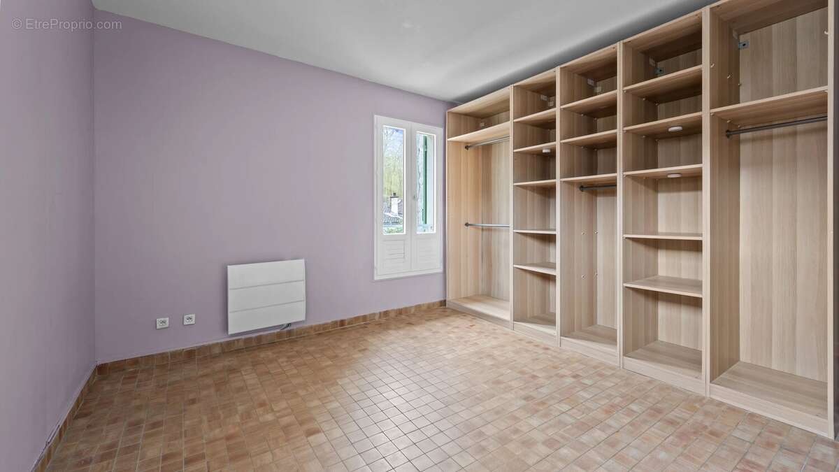 Maison à LA CELLE-SAINT-CLOUD