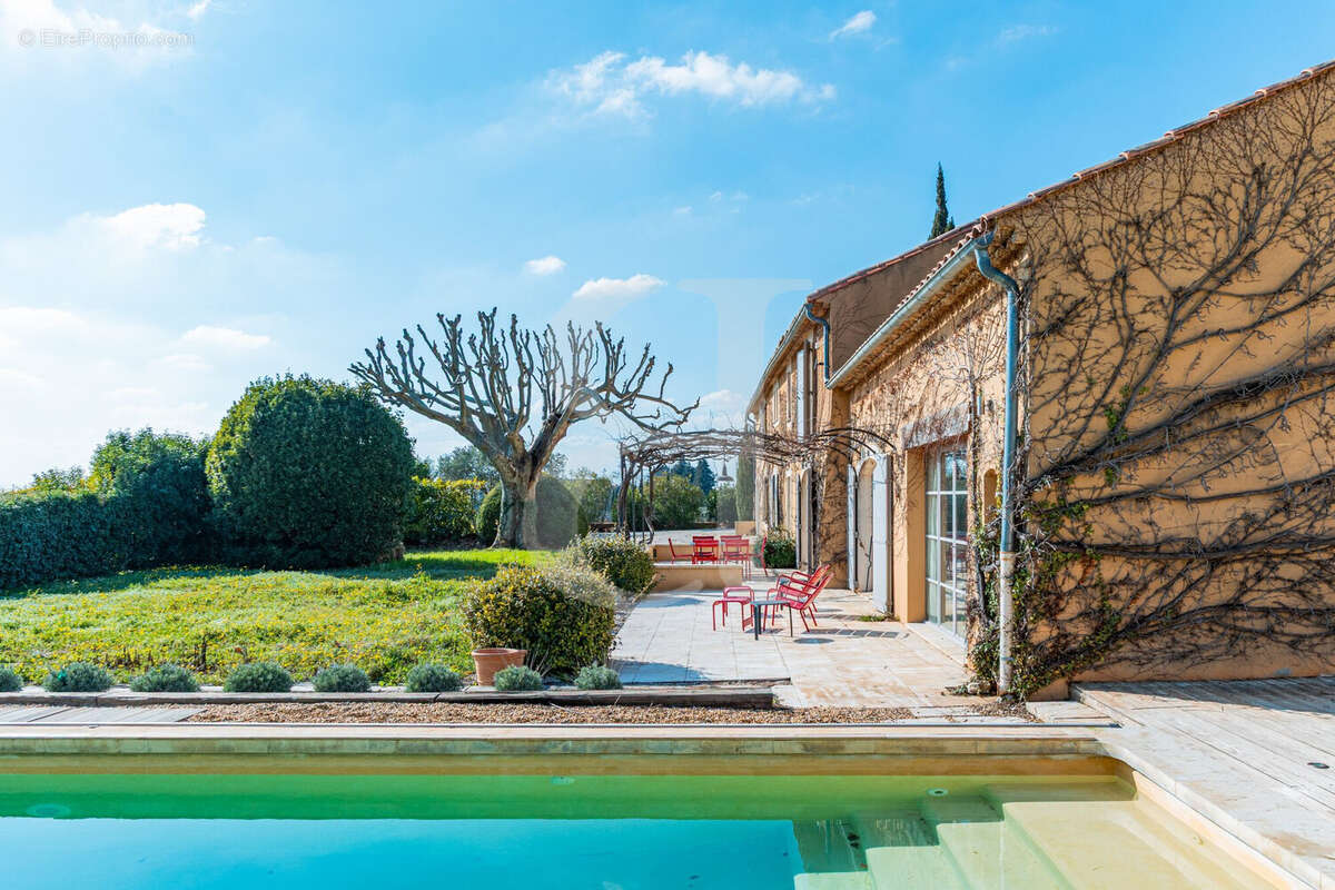 Maison à VAISON-LA-ROMAINE