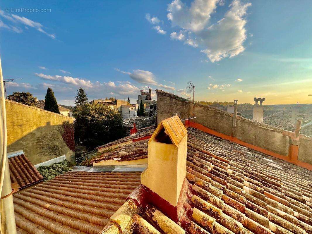 Centre d'Uzès, beau duplex rénové et climatisé - photo 23