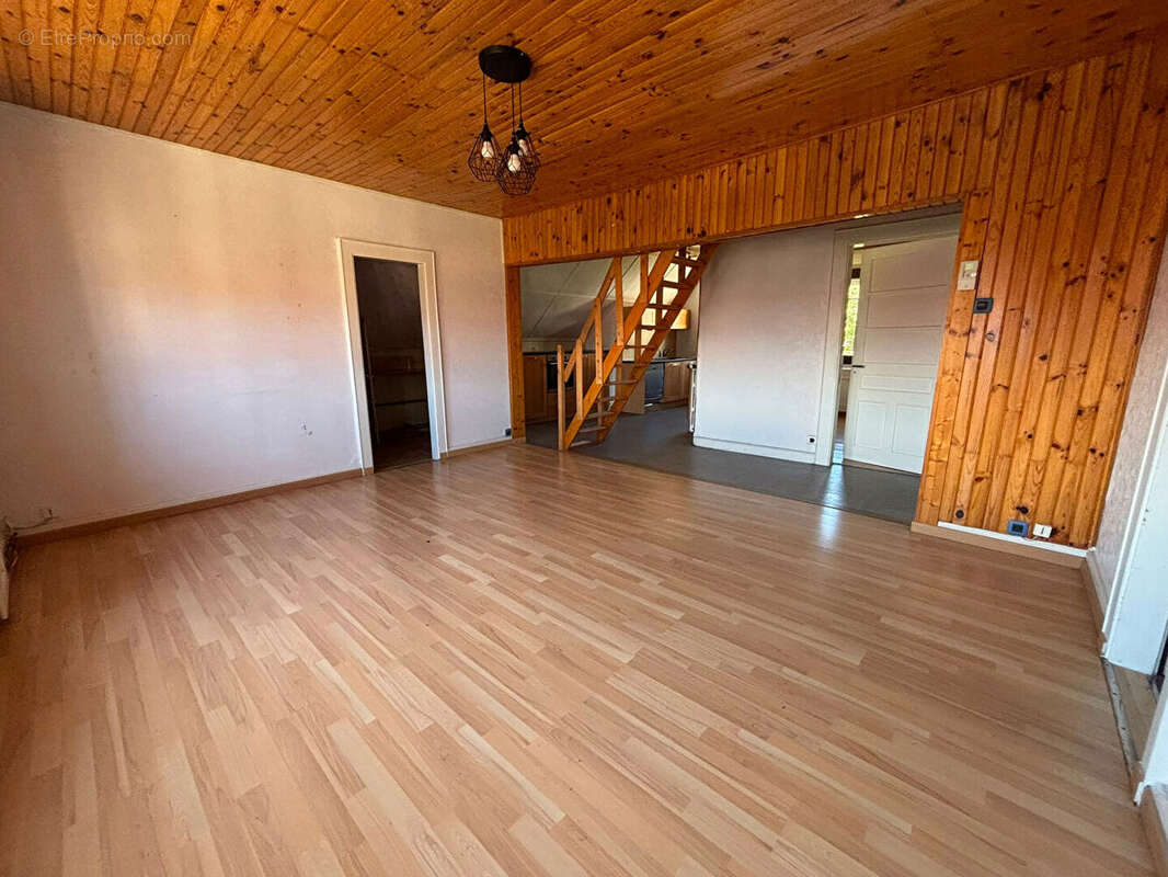 Appartement Morteau 3 pièce(s) 62.02 m2 - photo 2