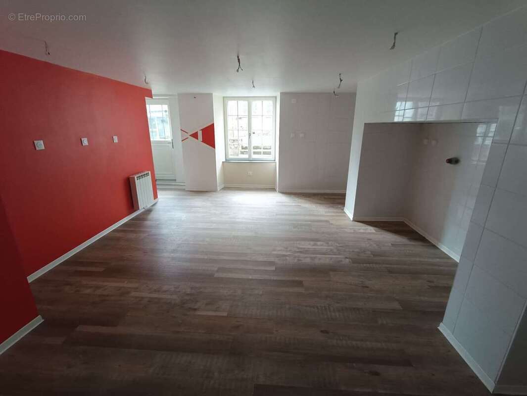 Appartement 300 m² à Correze  - photo 10