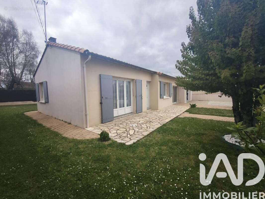 Photo 2 - Maison à ECHIRE