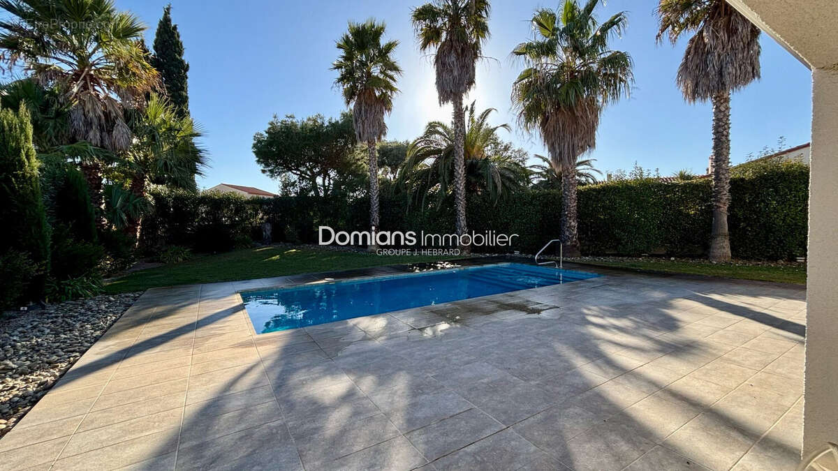 Maison 152 m² à Saint-Cyprien  - photo 8
