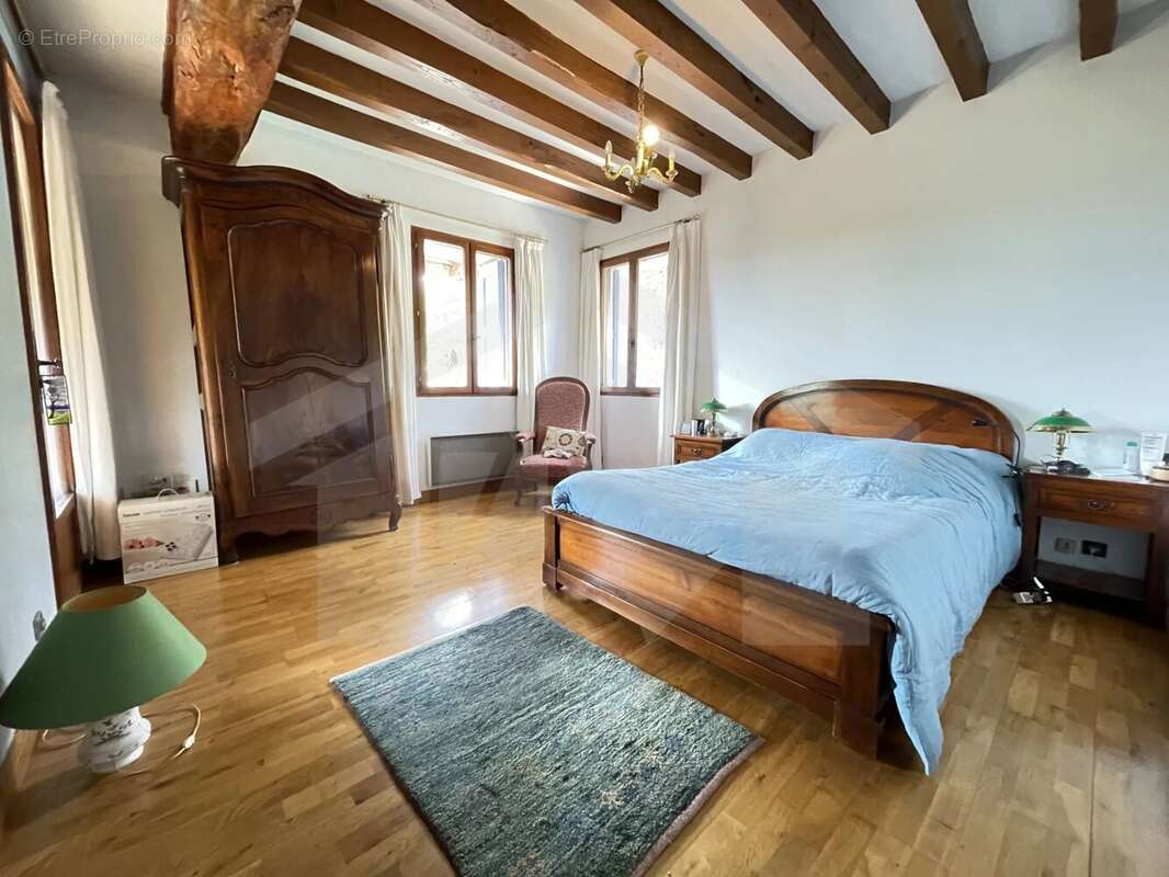 Maison à SAINT-NAZAIRE-LES-EYMES