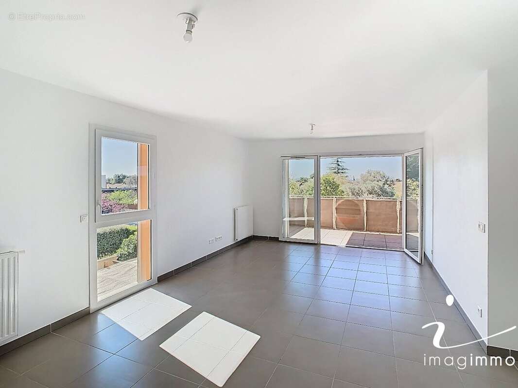 Appartement à JUVIGNAC