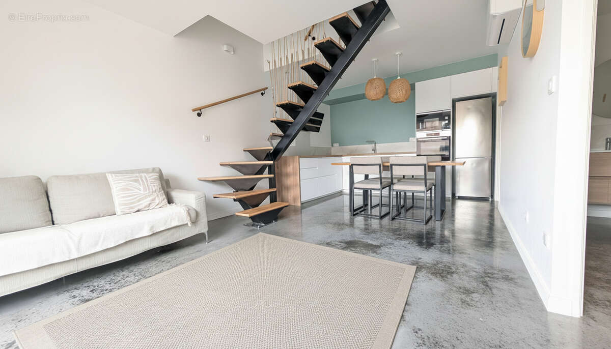 Maison à SAINT-LAURENT-DE-MURE