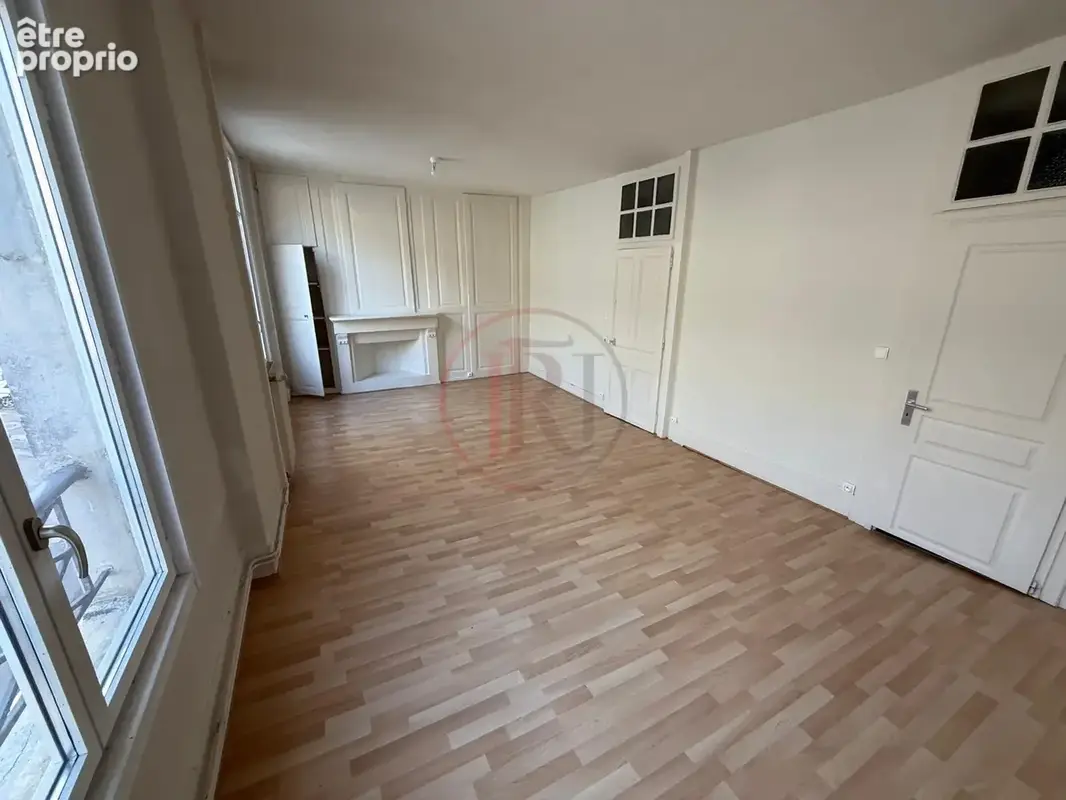 Appartement T4 avec balcon de 125 m2 au centre ville de Besançon - photo 2