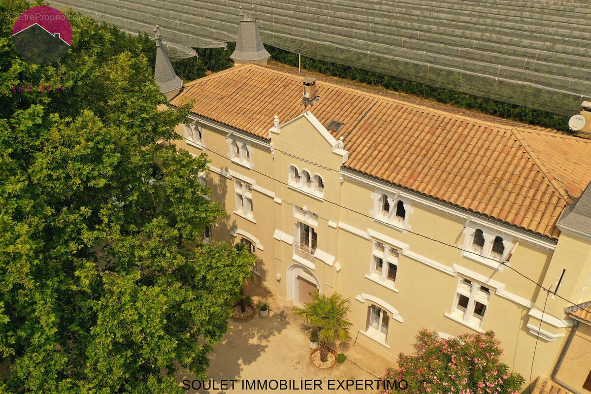 Maison à L'ISLE-SUR-LA-SORGUE