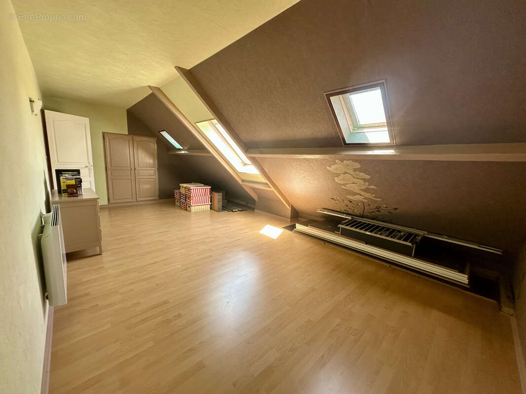 Belle maison familiale de 185 m2   Un véritable havre de paix en bord de rivière - photo 14