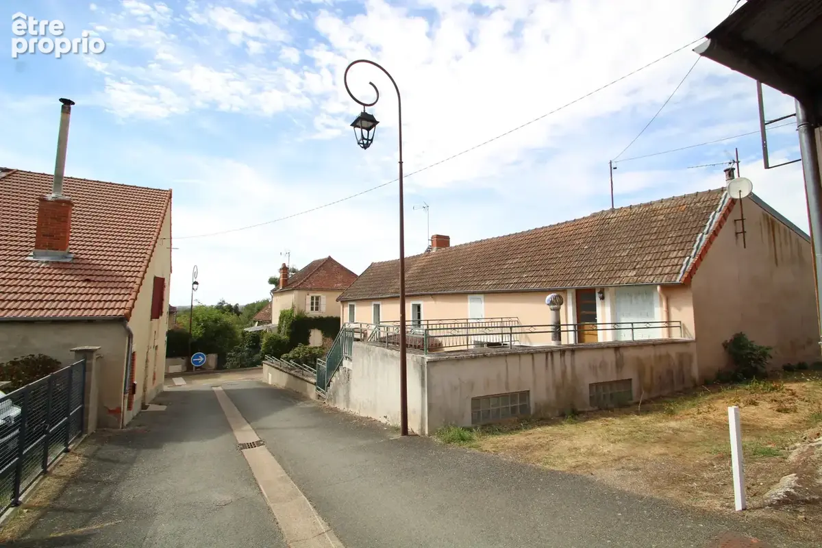 Maison de village avec Appartement, Garage et terrain. - photo 12
