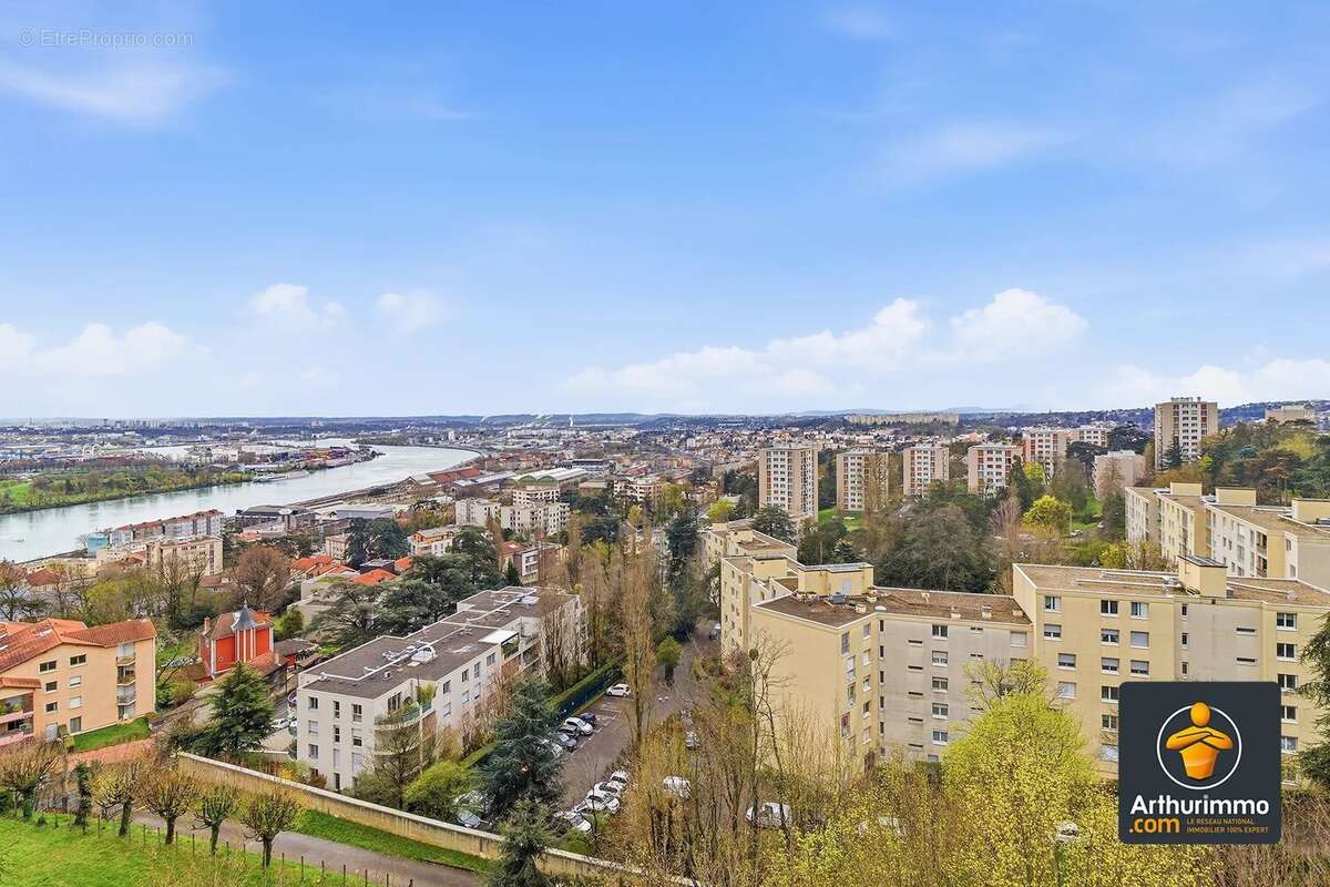 Appartement à LA MULATIERE