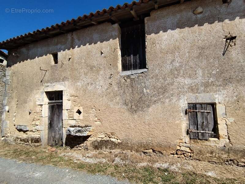 Maison à LA TACHE