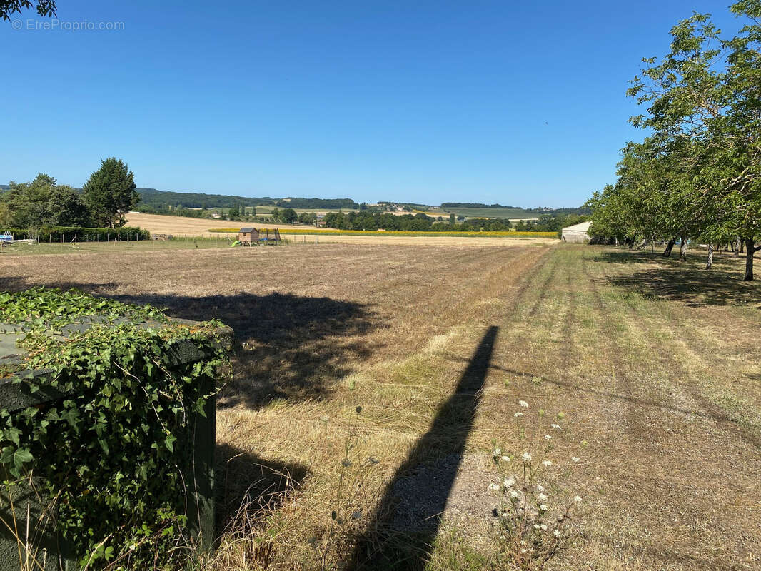 Terrain à VERTEILLAC