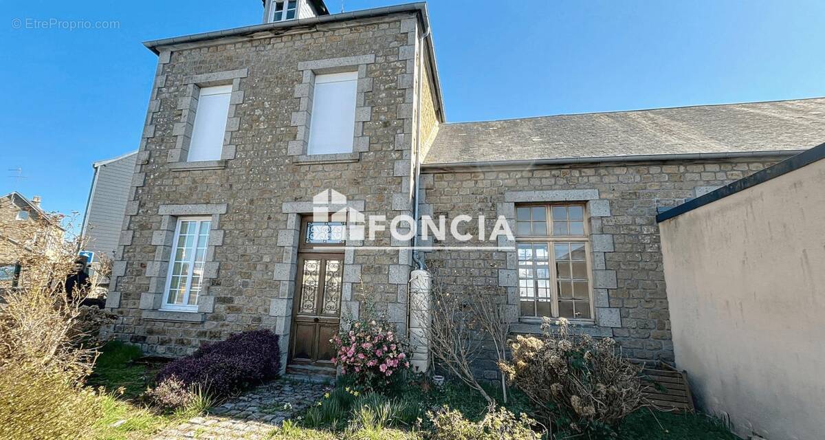 Maison à SAINT-GEORGES-DES-GROSEILLERS