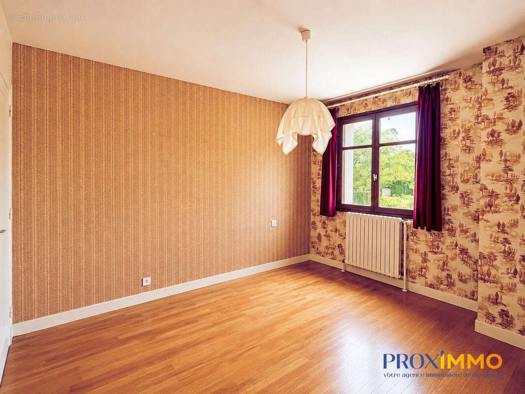 Maison 160 m² à Izeaux  - photo 9