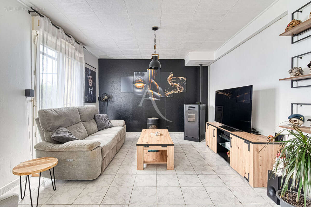 Maison à CHATEAUNEUF-SUR-SARTHE