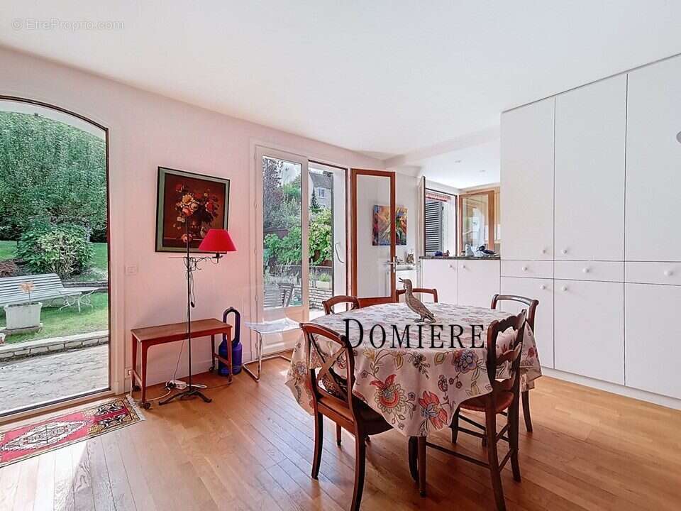 Maison à VAUCRESSON