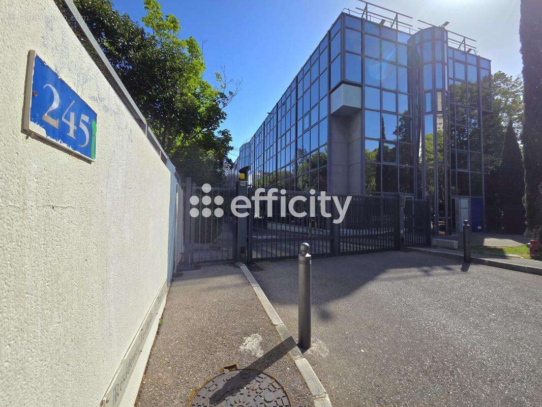 Parking à MARSEILLE-9E