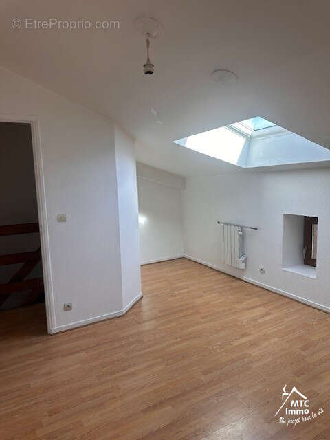 Appartement à LOYETTES