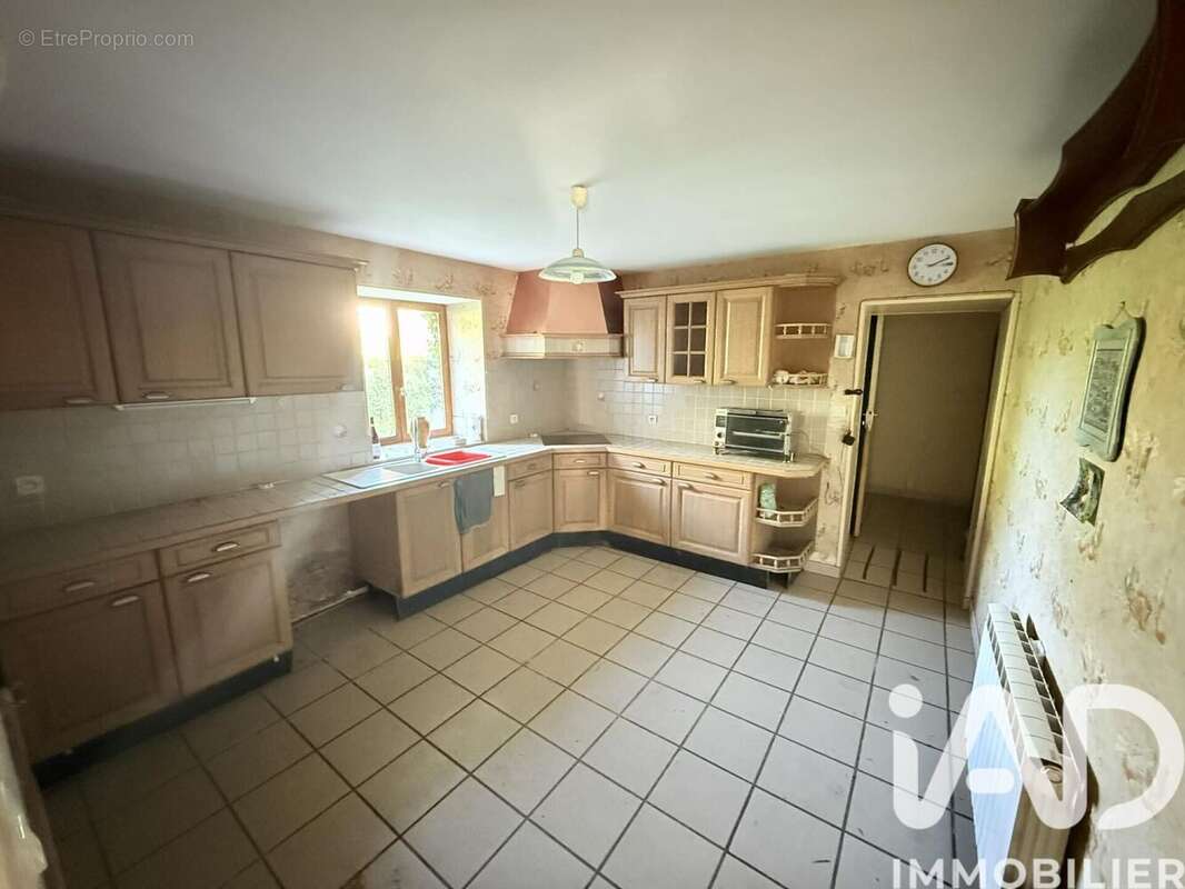 Maison 180 m² à Le Brethon  - photo 6