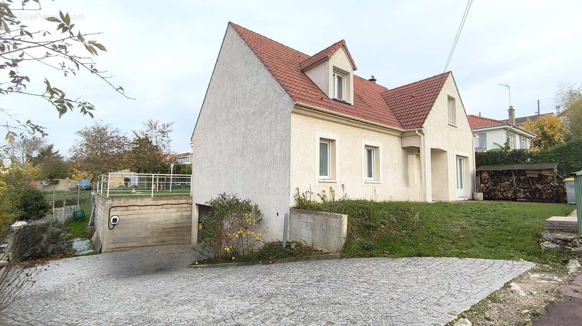 Maison à MONTGERON