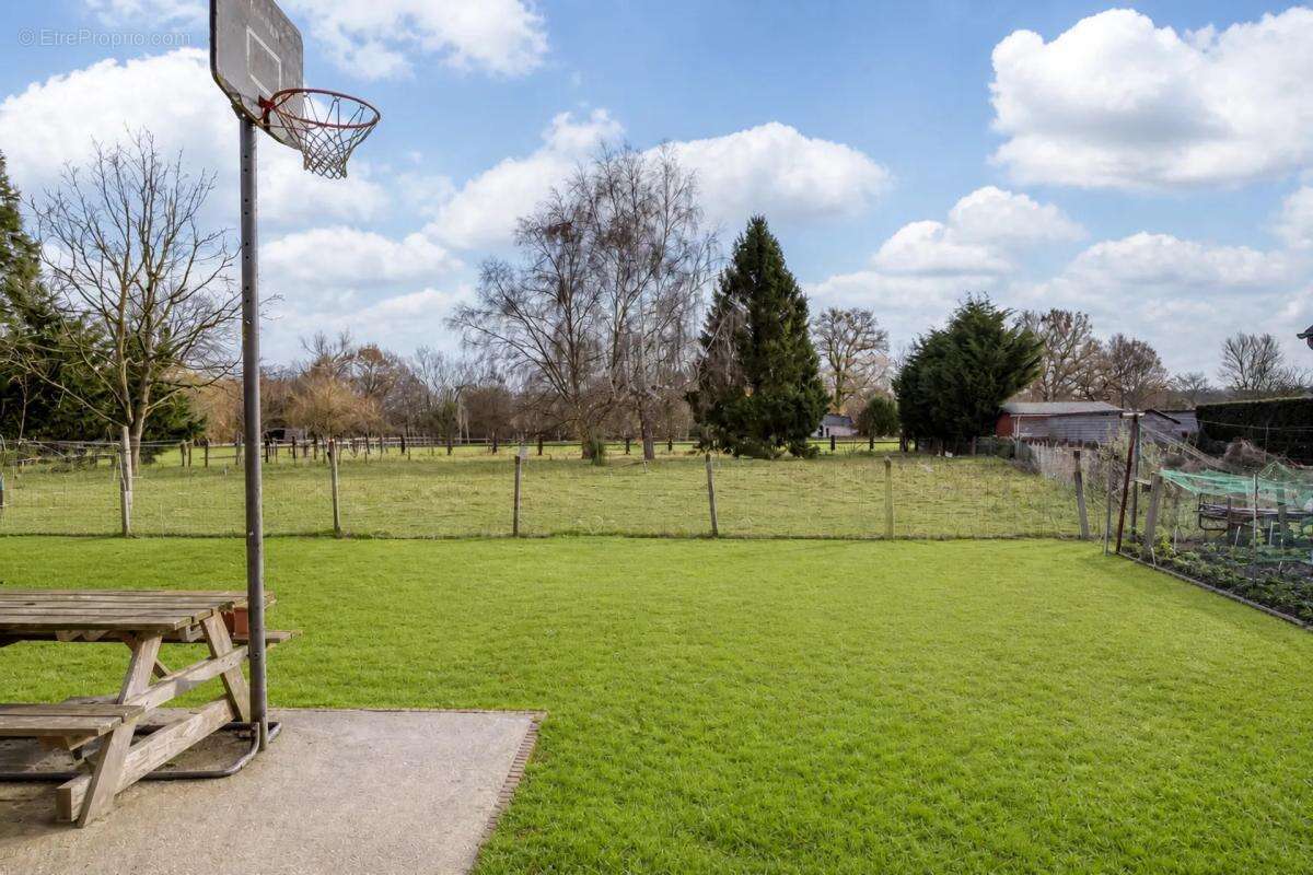 Maison 6 pièces avec grand jardin et potentiel - photo 18