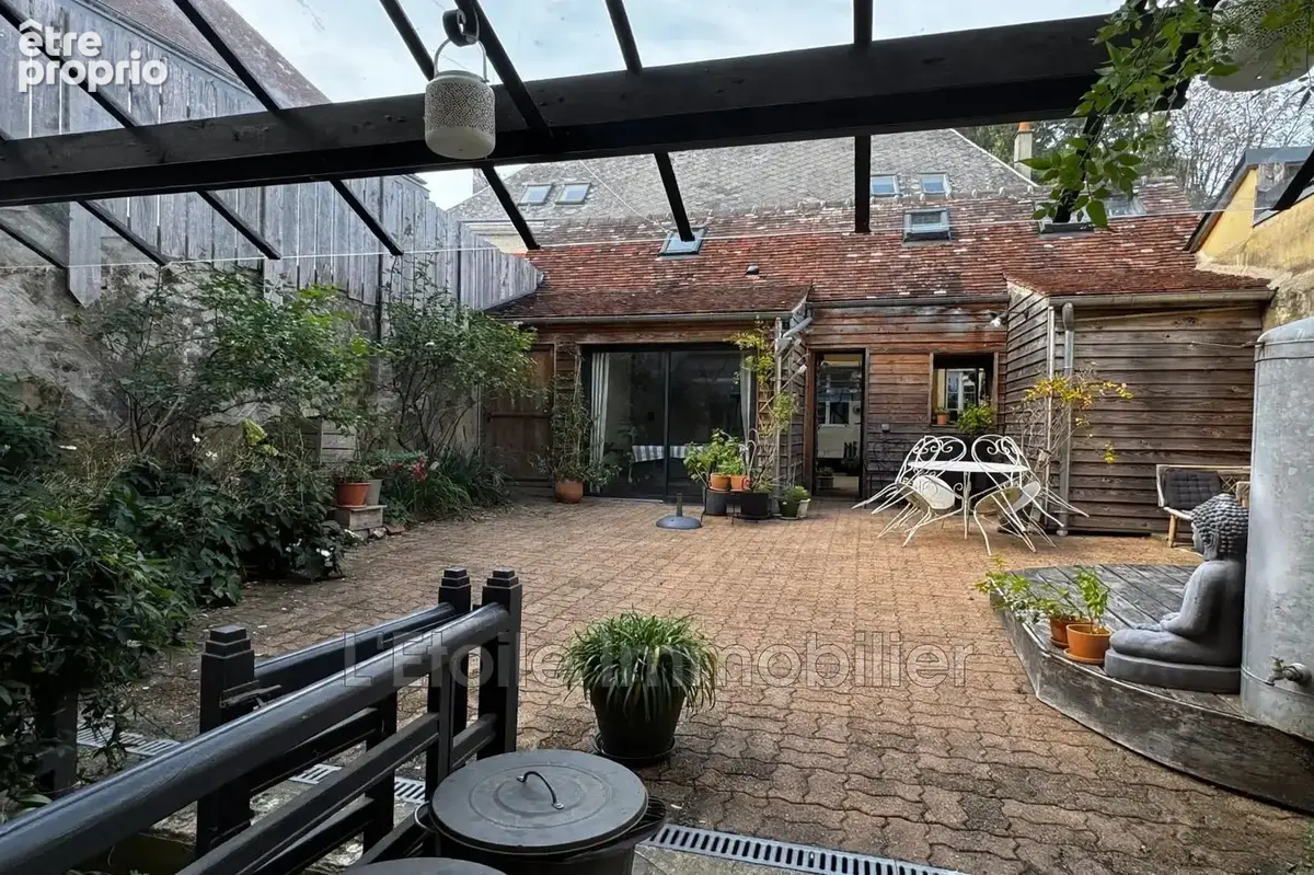 Maison 5 pièces 135 m² à vendre à Mortagne-Au-Perche (61400) - photo 3