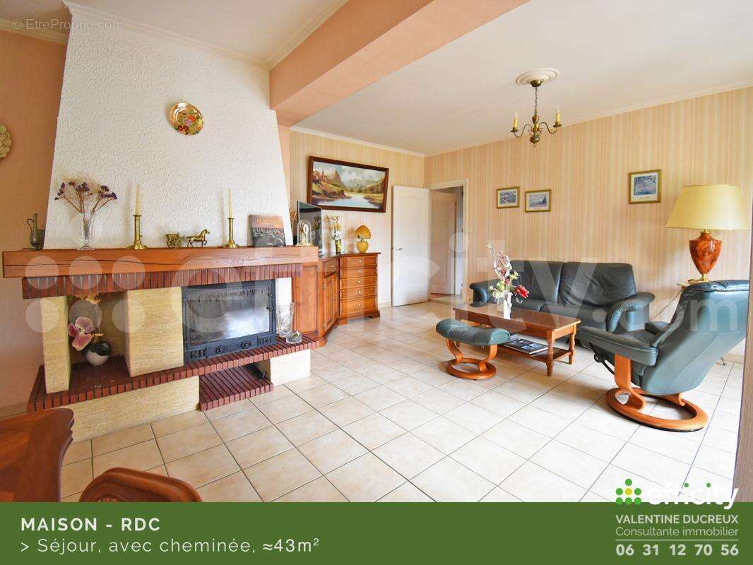 Maison à CHAZELLES-SUR-LYON