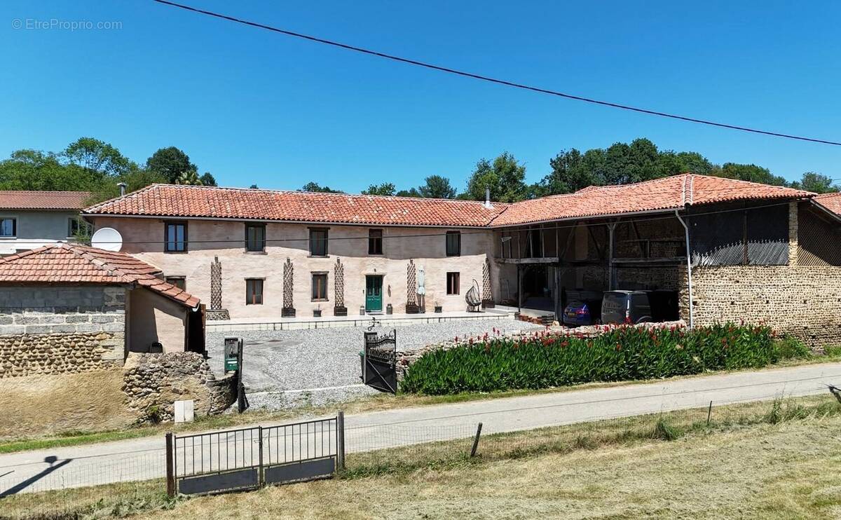 Maison à ARNE