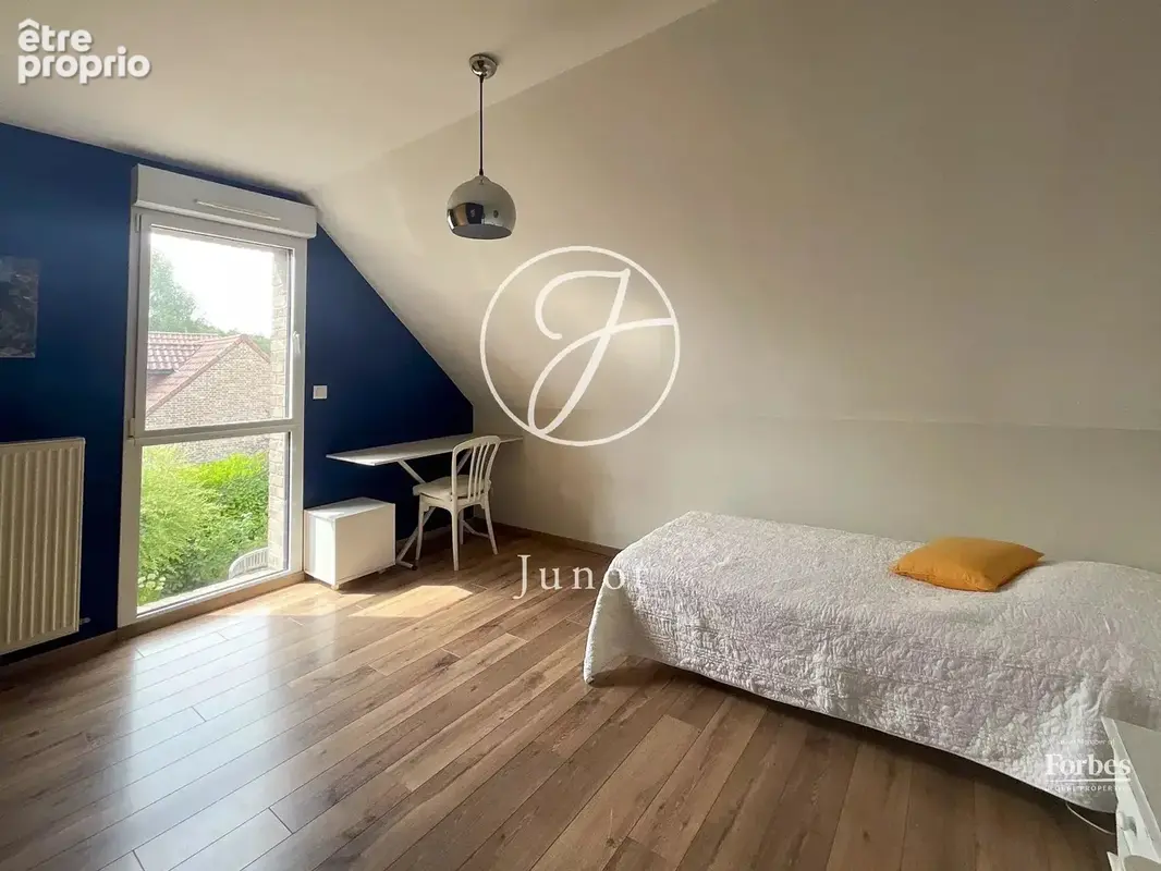 Capinghem - CENTRE - Maison à vendre - 7 pièces - 201m² - 5 chambres - Bureau - Jardin - Garage et parkings - photo 8