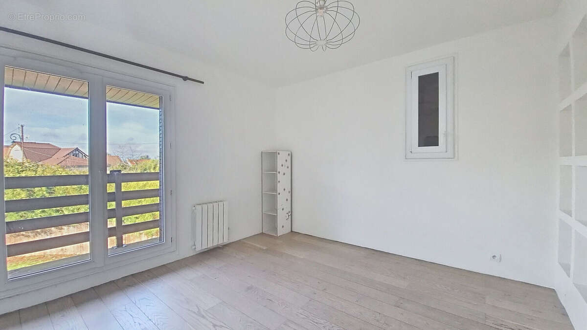 Maison à LIMEIL-BREVANNES