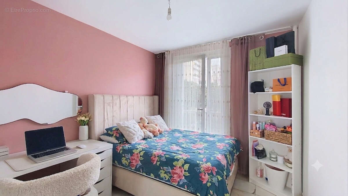 Appartement à COLOMBES