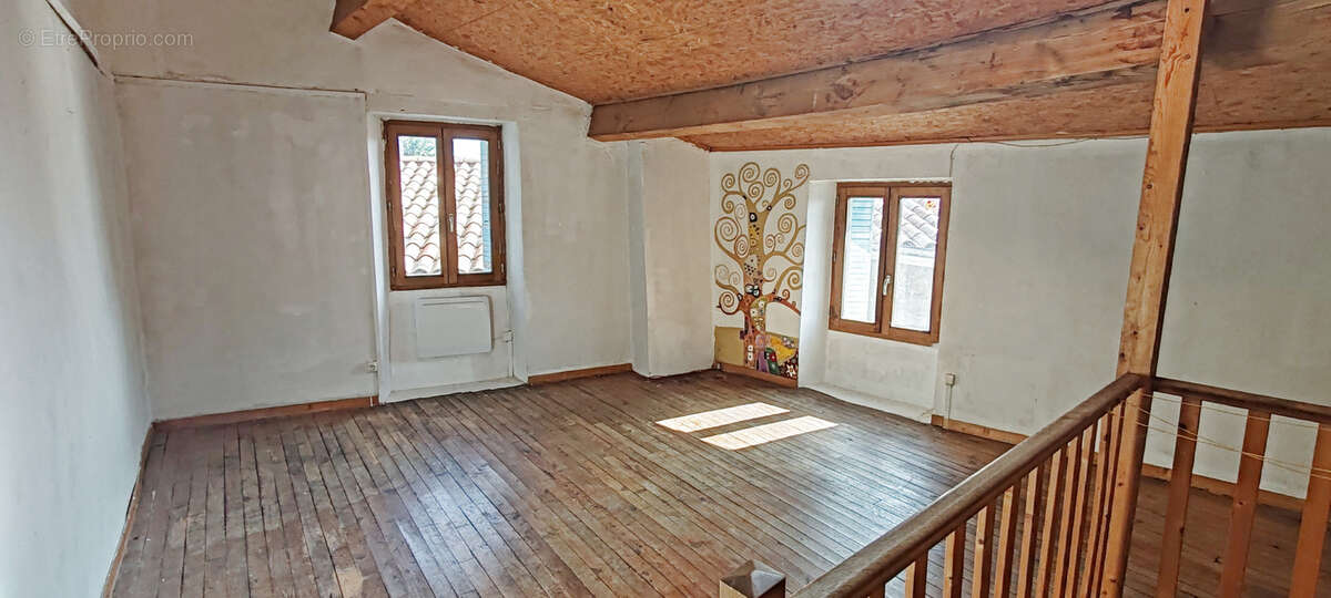 Maison de village en pierres -  07270 Colombier Le Jeune - photo 8