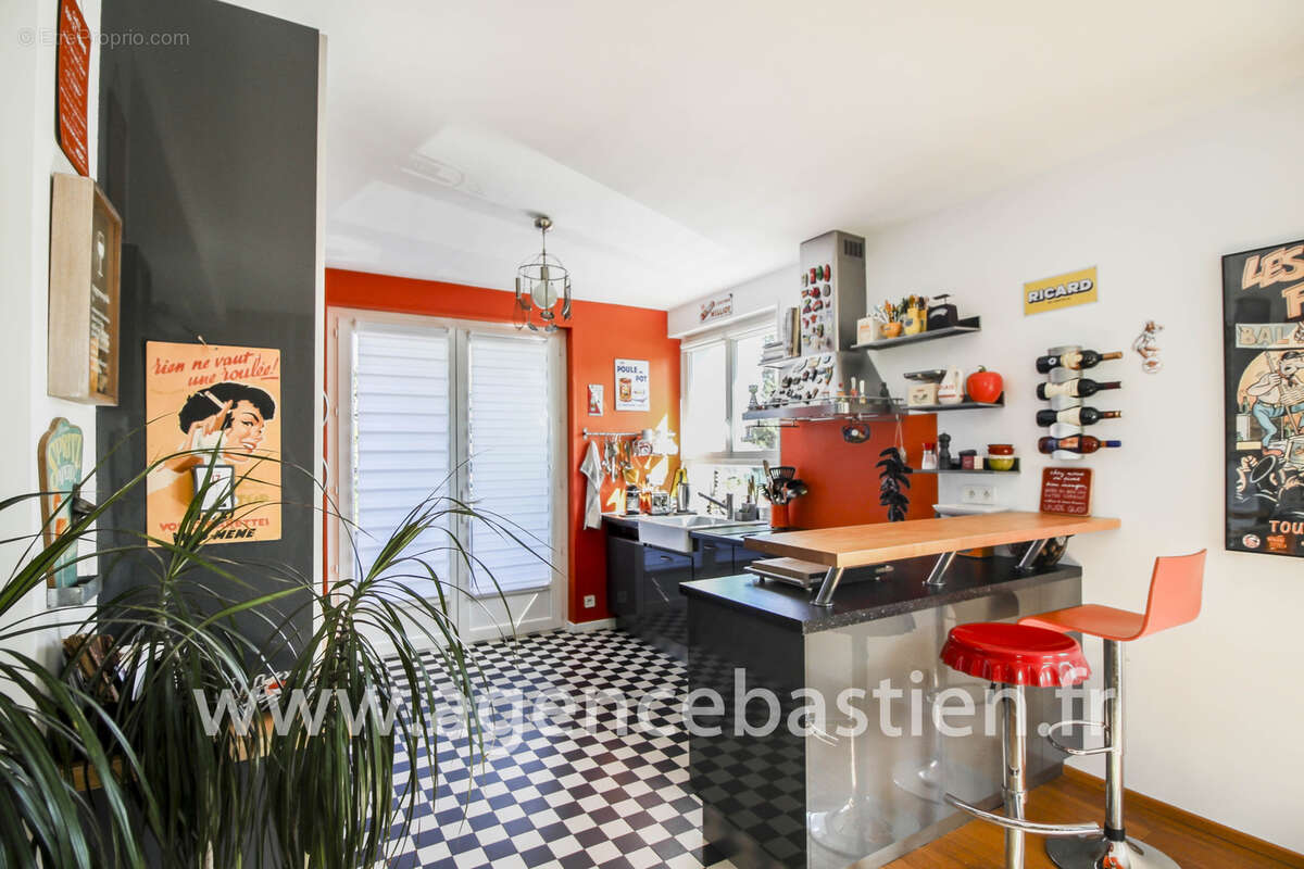 Maison à DIVONNE-LES-BAINS