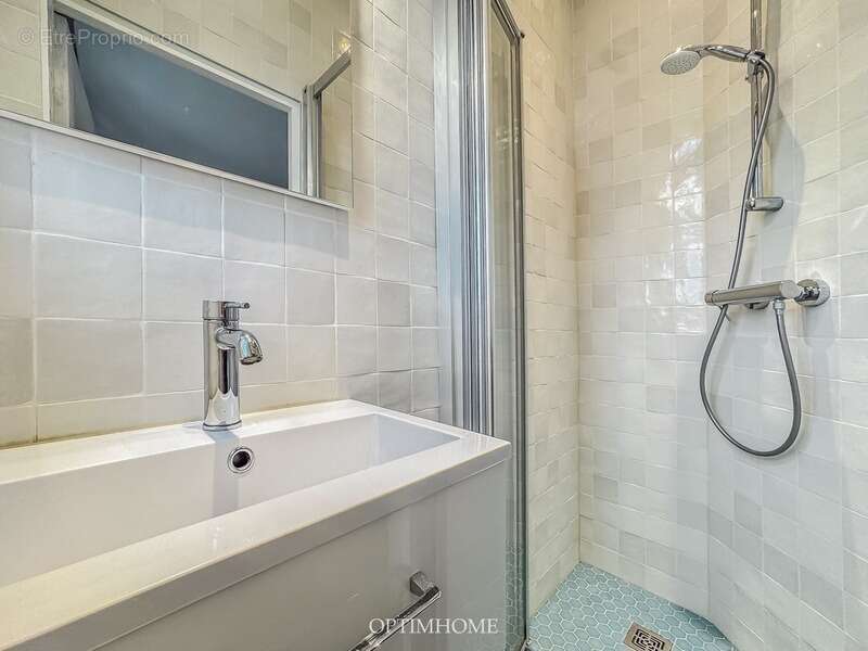 Appartement à LES LILAS