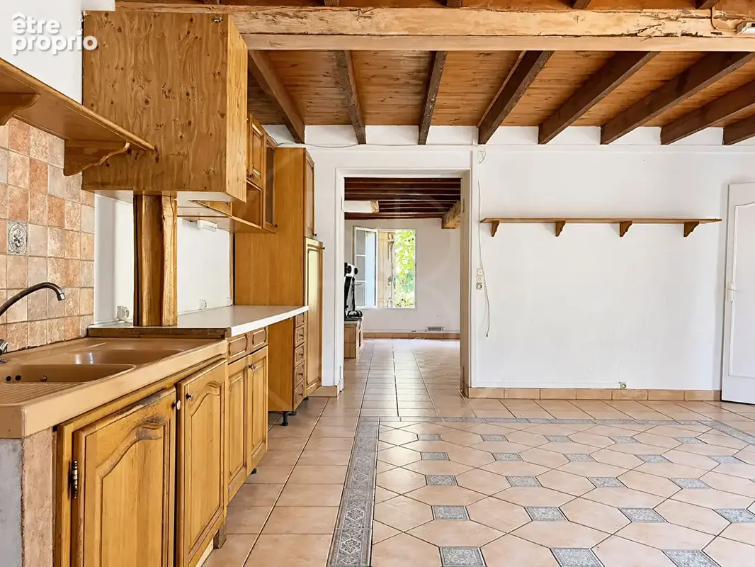 Maison en pierre dans un village en bord de rivière - photo 10