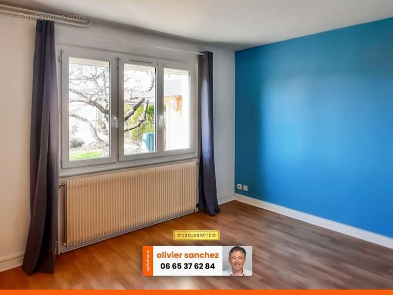 COURNON (63) - 7 pièces - DPE D - 162m² -  Vue dégagée sur la chaîne des Puys - photo 12
