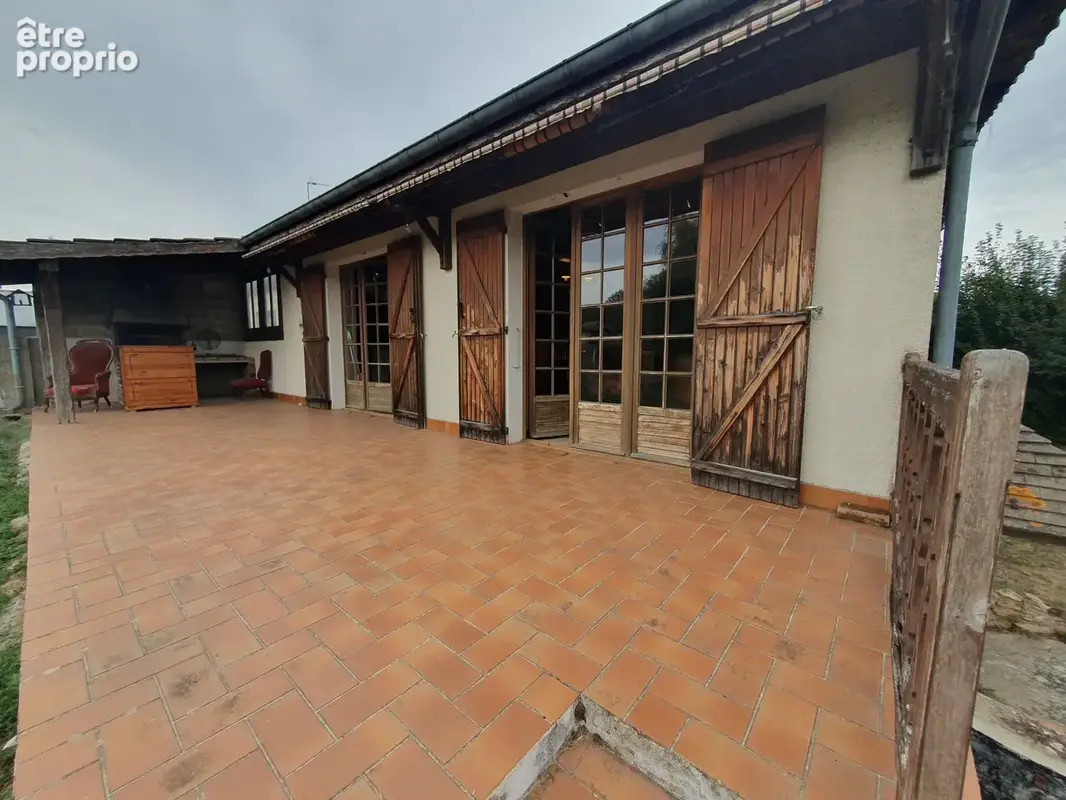 Maison familiale avec sous-sol complet, dépendance et beau terrain plat de 2 038 m2 - photo 12