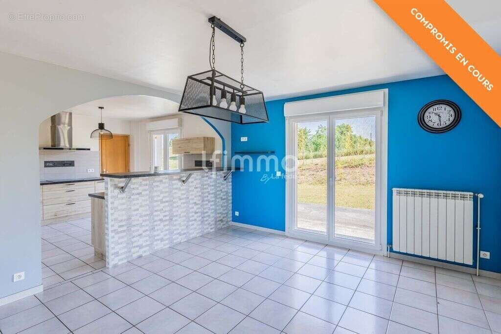 Sous Compromis : Maison Individuelle, Familiale, en pleine campa - photo 5