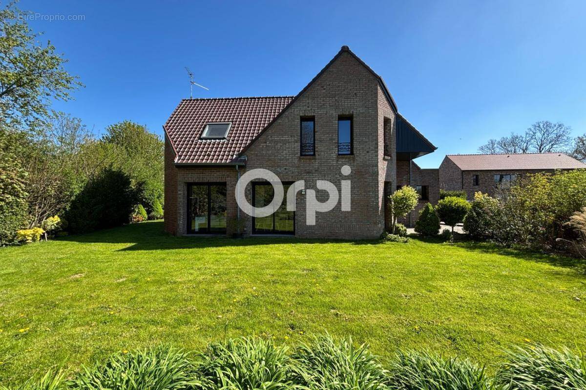 Maison à CAMPHIN-EN-PEVELE