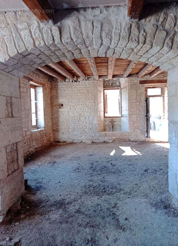 Maison à MAXEY-SUR-VAISE