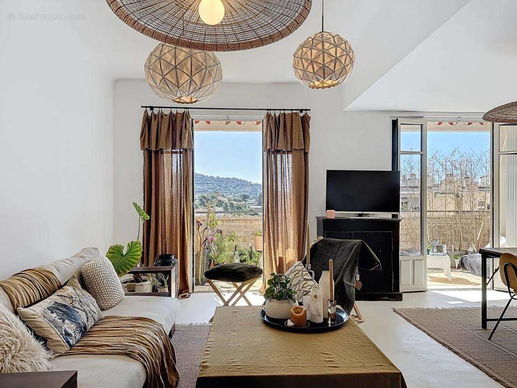 Appartement à LE CANNET