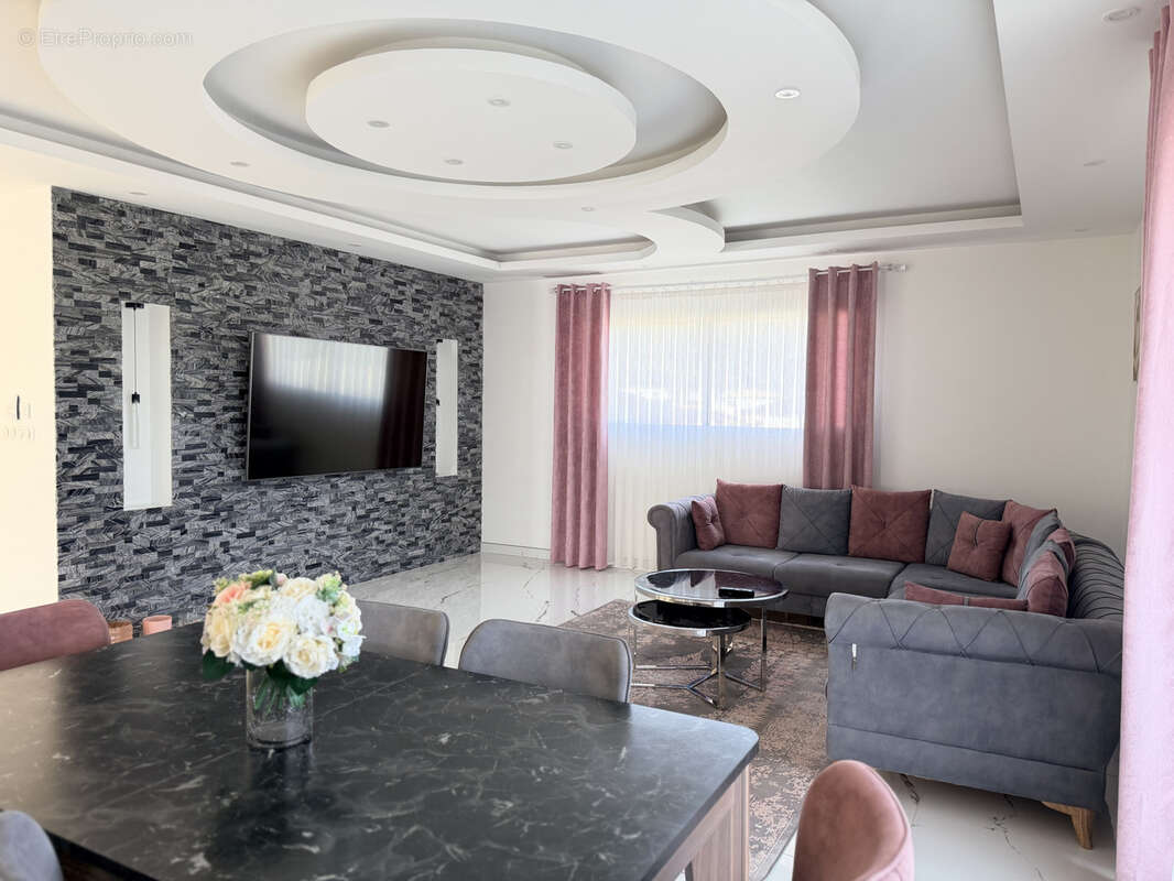 Maison contemporaine 208 m2, piscine et garage de 107 m2 - photo 3
