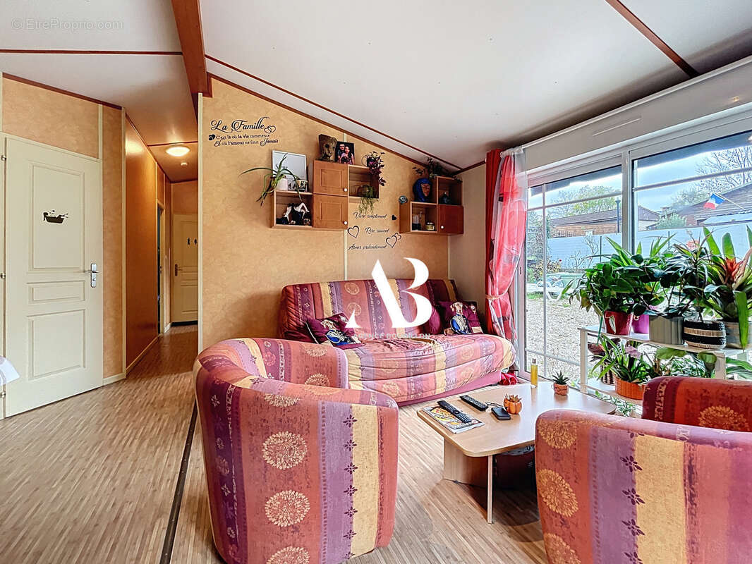 Maison à LE CHATELET-EN-BRIE