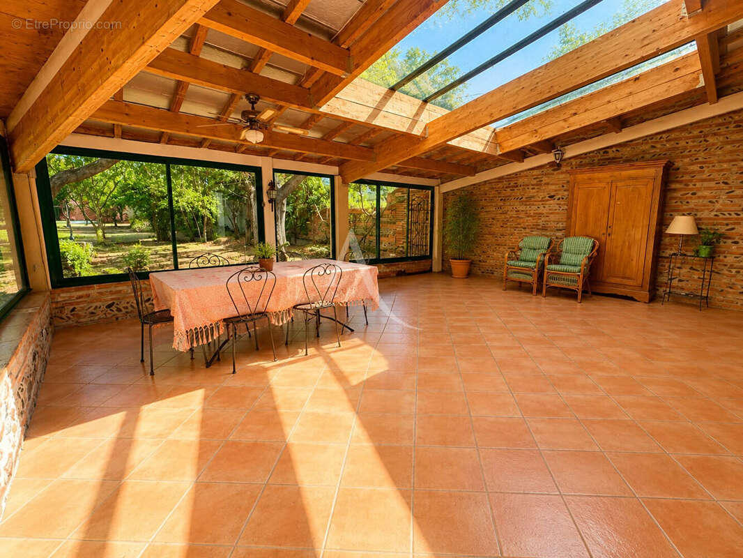 Belle Toulousaine T8 230m² sur parcelle arborée avec piscine de pus de 1900m² - photo 8