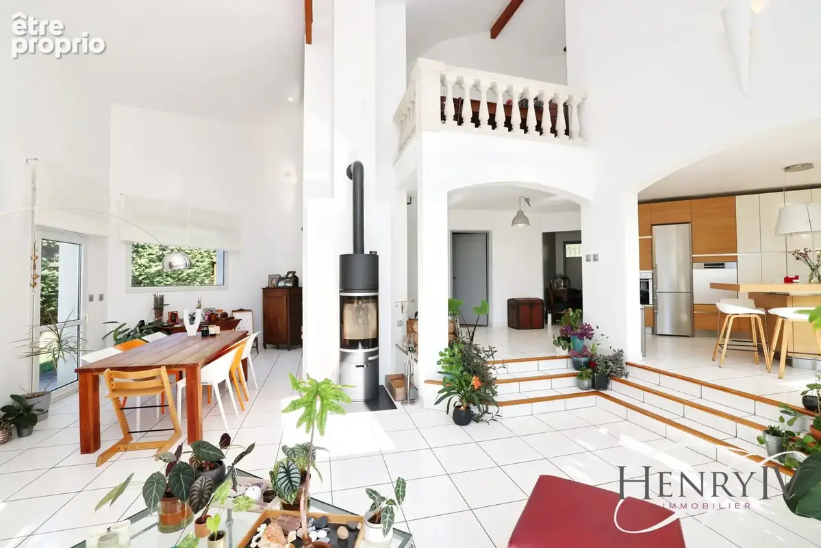 Maison 6 pièces 182 m² à vendre à Saint-Nazaire-Les-Eymes (38330) - photo 9
