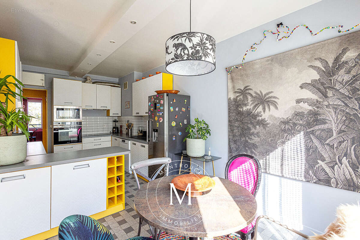 Appartement à MONTROUGE