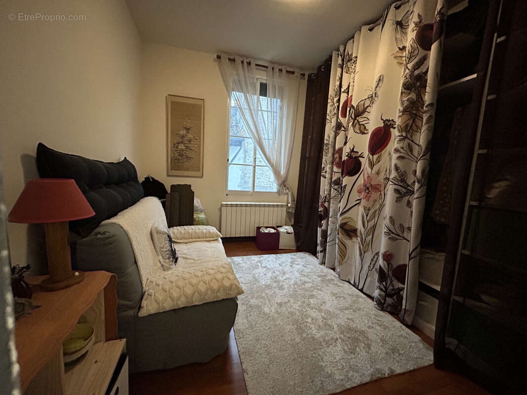 Maison à LABRUGUIERE